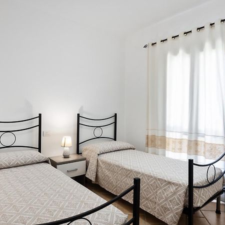 Le Perle Di Golfo Aranci Villa Exterior photo