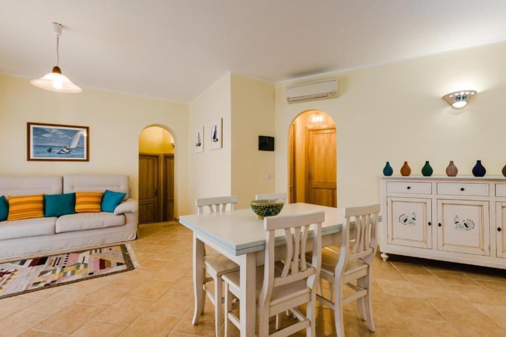 Le Perle Di Golfo Aranci Villa Exterior photo