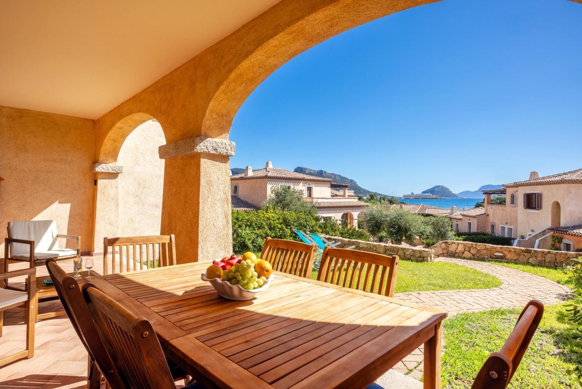 Le Perle Di Golfo Aranci Villa Exterior photo